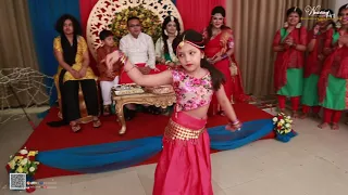 Cute Girls Dance : wedding Art