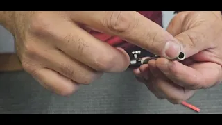 Goosky RS7 unboxing by Factory Pilot Diego Arce.