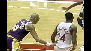 NBA On CBS - Hakeem Olajuwon (38p) Battles Kareem Abdul Jabbar In Houston! 1988