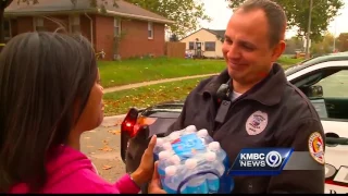 Woman brings officer to tears with gift of food, water