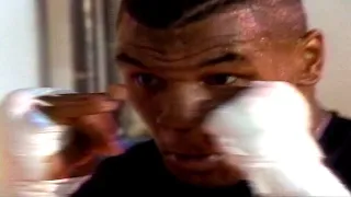 35 Times When Mike Tyson Showed - PHENOMENAL DEFENSE [HD]
