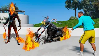 PEGUEI A MOTO DO MOTOQUEIRO FANTASMA NO GTA 5!!!