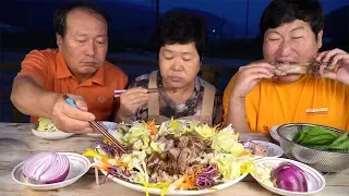 가마솥에 푹 삶은 족발과 소스로 버무린 야채들~[[냉채족발(Chilled pigs' feet salad)]] 요리&먹방!! - Mukbang eating show