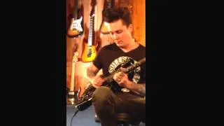 SYNYSTER GATES SOLO AT GUITAR CENTER! (2014 FULL!)