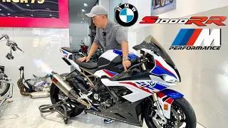 Siêu phẩm BMW S1000RR M Performance vô nhiều đồ chơi xịn siêu lướt