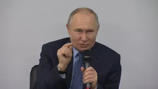 Владимир Путин выступил против использования материнского капитала на покупку автомобиля