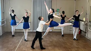 Открытый урок по предмету «Классический танец» 8 год обучения