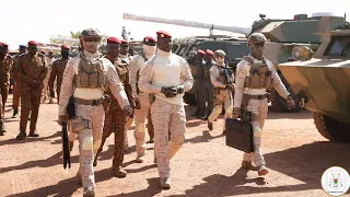 Burkina Faso : Le Capitaine Traoré remet un lot de matériel militaire au ministère de la Défense