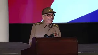 Raúl  La Revolución Cubana, tras 65 años de existencia, lejos de debilitarse, se fortalece