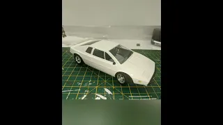 Lotus Esprit S1 The Spy Who Loved Me 1/24 scale model kit build.