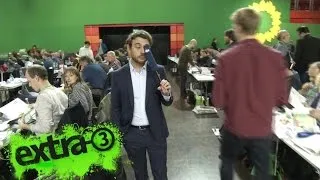 Der kleine Mann beim Parteitag der Grünen | extra 3 | NDR
