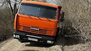 Камаз 65115 чуть не упал набок