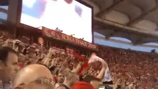 "Viva Ronaldo" - Amazing Manchester United fans singing in the 2009 Champions League Final