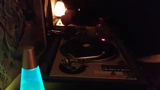 DrGiggles live DJ Vinyl Mix 1992 rave bleep techno scratch mix on turntables video old school