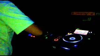 DJ Zweis @ club Euforia, Ljubljana 22.9.2012 (warmup).mp4