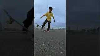 😨 OMG What A Skill | How This Boy Skating🏂Very Carefully | #shorts #skateboard #stunt #skateboarding