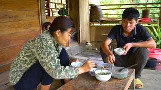 Harvest eggs and honey. Cook a nutritious meal for your fiancé