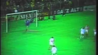 1977 (November 2) Borussia M'Gladbach (W.Germany) 5-Red Star Belgrade (Yug.) 1 (Champions Cup).mpg