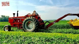 Classic TRACTORS Making Hay