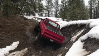 Square body chevy on 38s doing what jeeps do