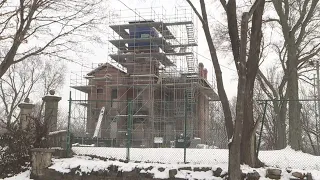 Students, teacher documenting Sauer Castle restoration project in Kansas City, Kansas