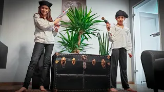 Restoring 100 year old steamer trunk (pirate chest)
