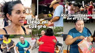 RECIBIMOS REGALITOS EN EL ZÓCALO