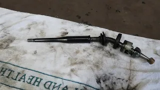 Replacing a TOYOTA HILUX Gear Shift Bush