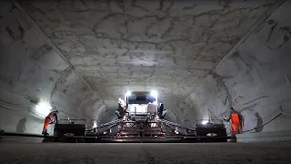 Gubrist Tunnel (Schweiz) – Fahrbahneinbau in der dritten Röhre