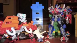 Transformers Dark Of The Moon Stop Motion: Optimus Prime kills Megatron and Sentinel Prime
