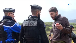 Des “gilets jaunes” empêchés de manifester en haut de la roche de Solutré