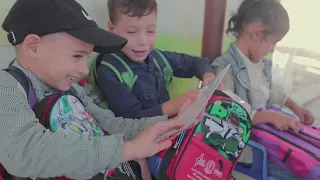 Backpacks with school supplies for children in Gaza