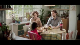 COCA-COLA FAMILIAS 'What The World Needs Is Love' (B.Bacharach, H. David)