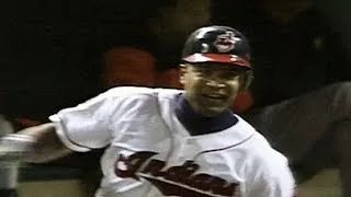 ALCS Gm4: Alomar hits walk-off single in bottom of the ninth