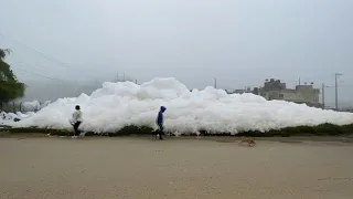 La contaminación crece como espuma en las afueras de Bogotá | AFP