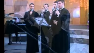 La căsuța unde-i neaua până-n tindă