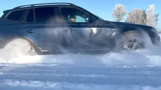 BMW X 3 3.0d 204 hp in deep snow