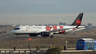Morning arrivals and departures at New York La Guardia Airport Planeview park. Planespotting in 4K