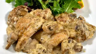 Куриные бедрышки в соусе с грибами на сковороде. Рецепт за 30 минут. Как вкусно приготовить курицу.