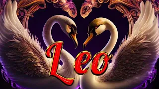 LEO FEBRUARY 2024 OUT OF THE BLUE, TEXTING YOU. HERE'S WHAT THEY'RE PLANNING LEO TAROT LOVE READING