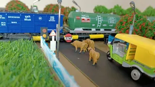 When Cows Patiently Wait at Level Crossing 🐄🛑🚂 | Centy Trains