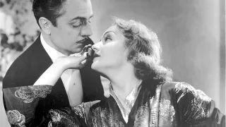 'My Man Godfrey' (1936): Carole Lombard sneakily kisses William Powell scene