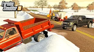 BLIZZARD RESCUE! PULLING OUT STRANDED CARS FROM DITCHES (ROLEPLAY) | FARMING SIMULATOR 2019