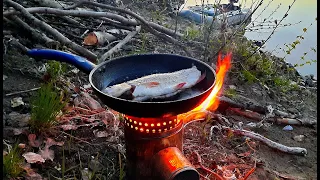 Ночь на берегу реки. Готовим ЯЗЯ на турбо-печке. Рыбалка, бешеный клёв.