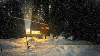 An Abandoned Hut saved me from a Blizzard. Winter Snowstorm in the Woods