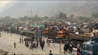 Thousands of Afghans stranded near Pakistan border | AFP