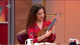 Aslı Bekiroğlu 'Ukulele' Çaldı | 3 Adam