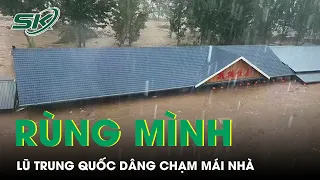 Rùng Mình: Trận Lũ Hung Dữ Nước Dâng Chạm Mái Nhà, Dân Phải Ôm Thùng Xốp Trôi Nổi 5 Giờ Liền | SKĐS