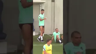 OLHA O QUE CRISTIANO RONALDO FEZ COM O PEPE KKKKK