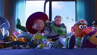 Toy story 4 Buzz tries to find Woody